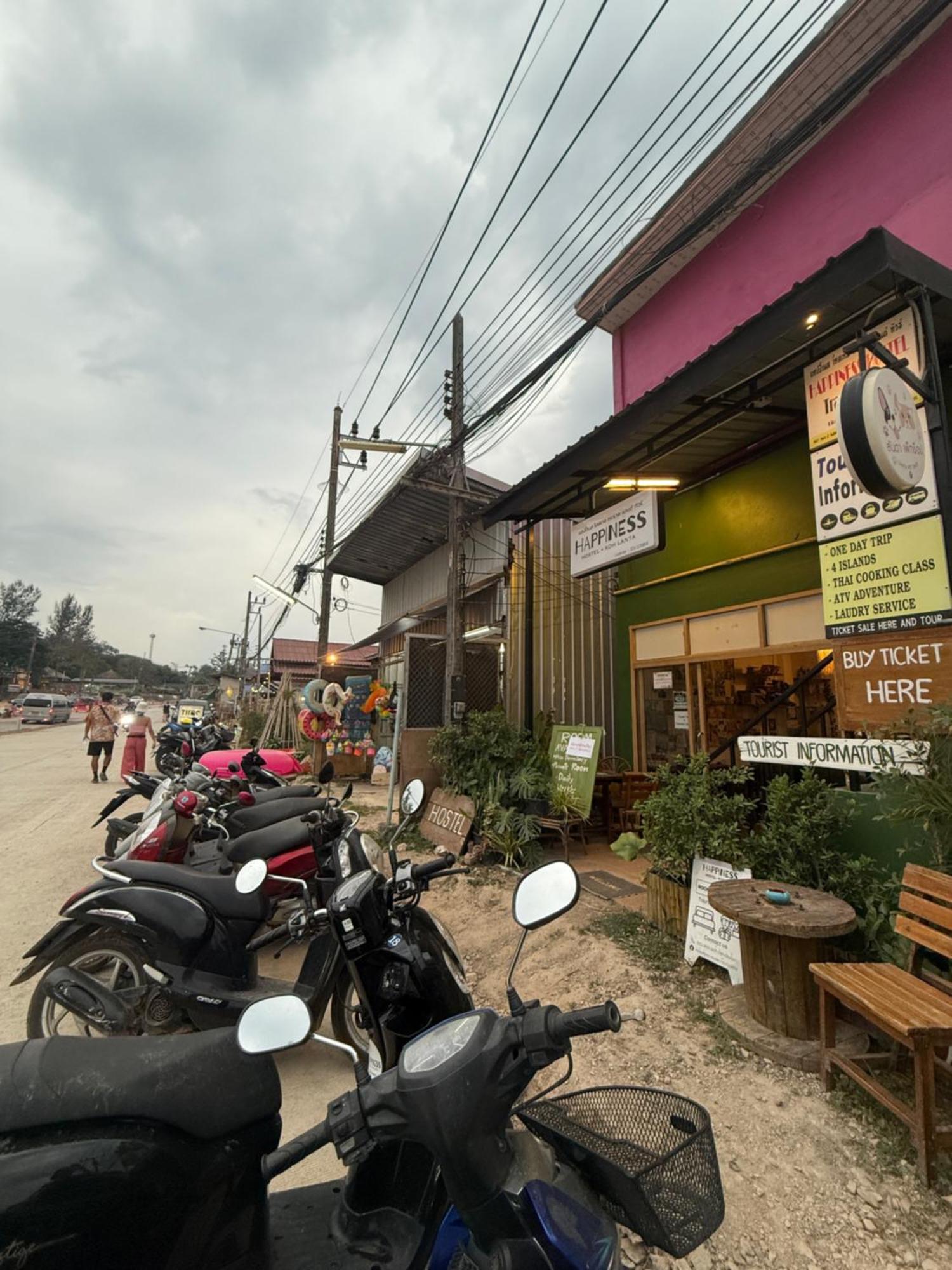 Happiness Hostel Koh Lanta Exterior photo